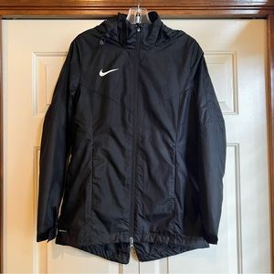 NWT Nike Shield Academy 18 Rain Jacket Hooded Full Zip women’s size Medium